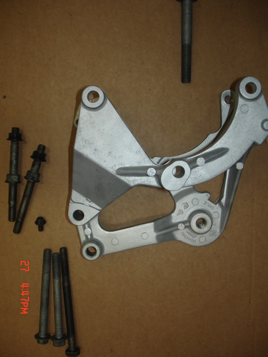 1986 OEM Corvette AC Compressor Mount Bracket 14084340 with bolts - Picture 3 of 10