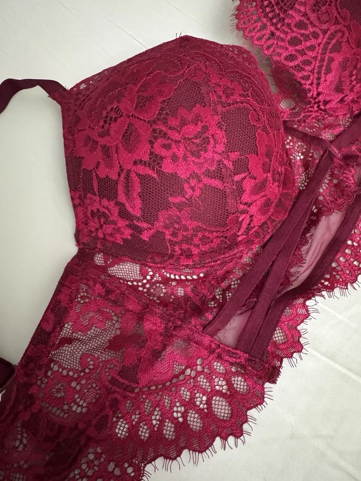 Sujetador La Senza Beyond Sexy Ultimate 34D acolchado push up encaje  Foto 3 de 4