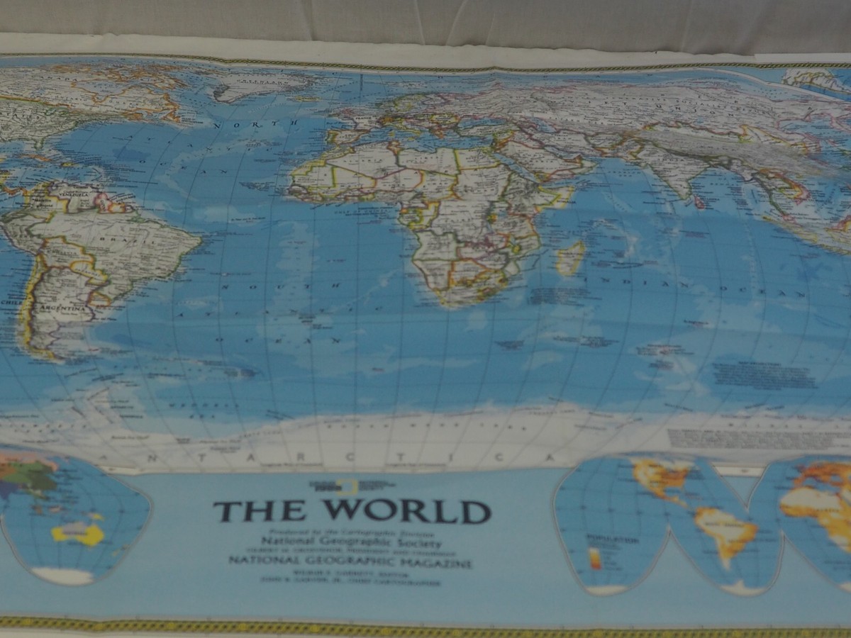 VTG Map National Geographic ENDANGERED EARTH Folded World Wall Map