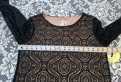 Emma and Michelle Dress M Black Crochet Butterfly Sleeve Sheath Knee Length NWT - Picture 8 of 11