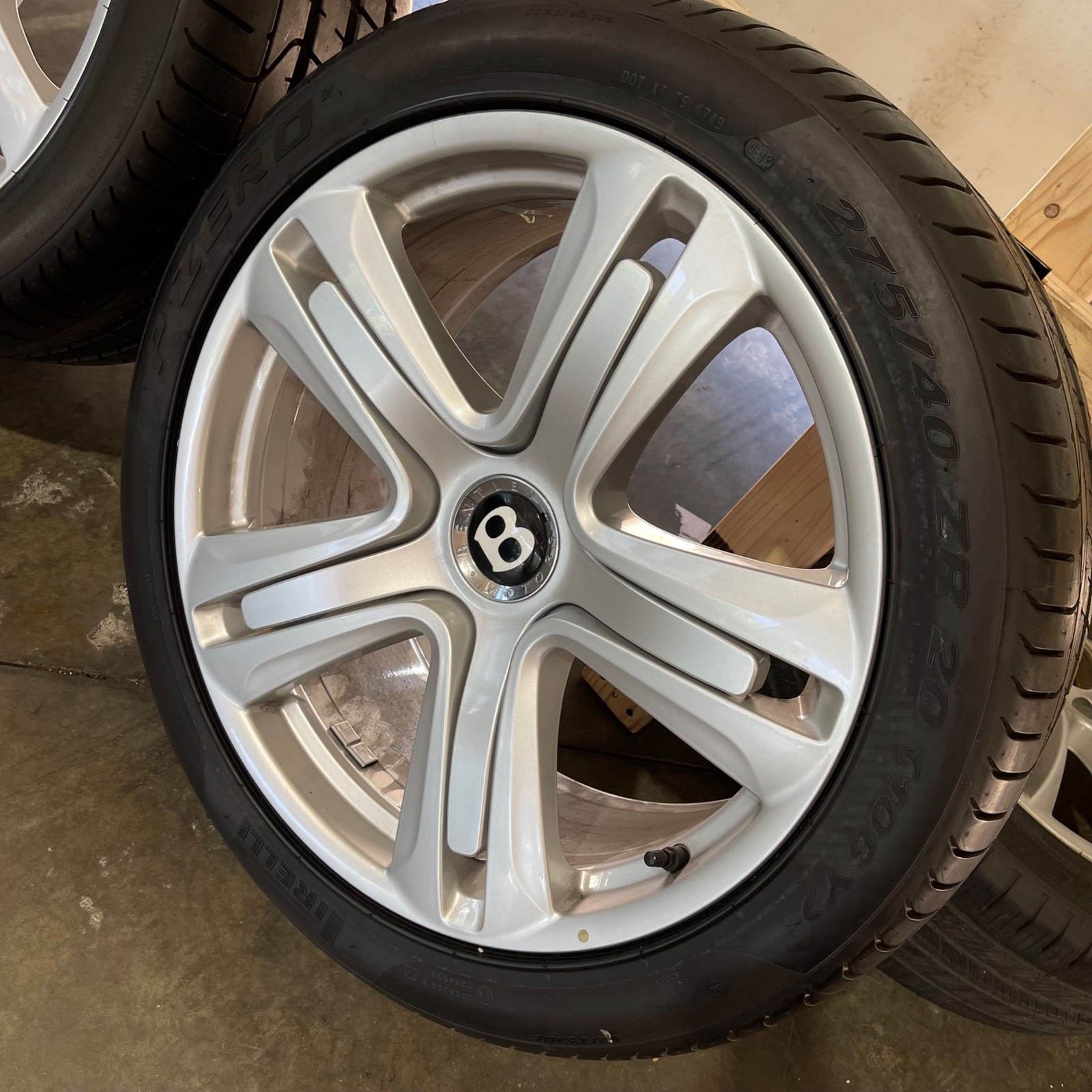 Bentley Continental GT Wheels Set of 4 Silver P/N 3W0601025DB