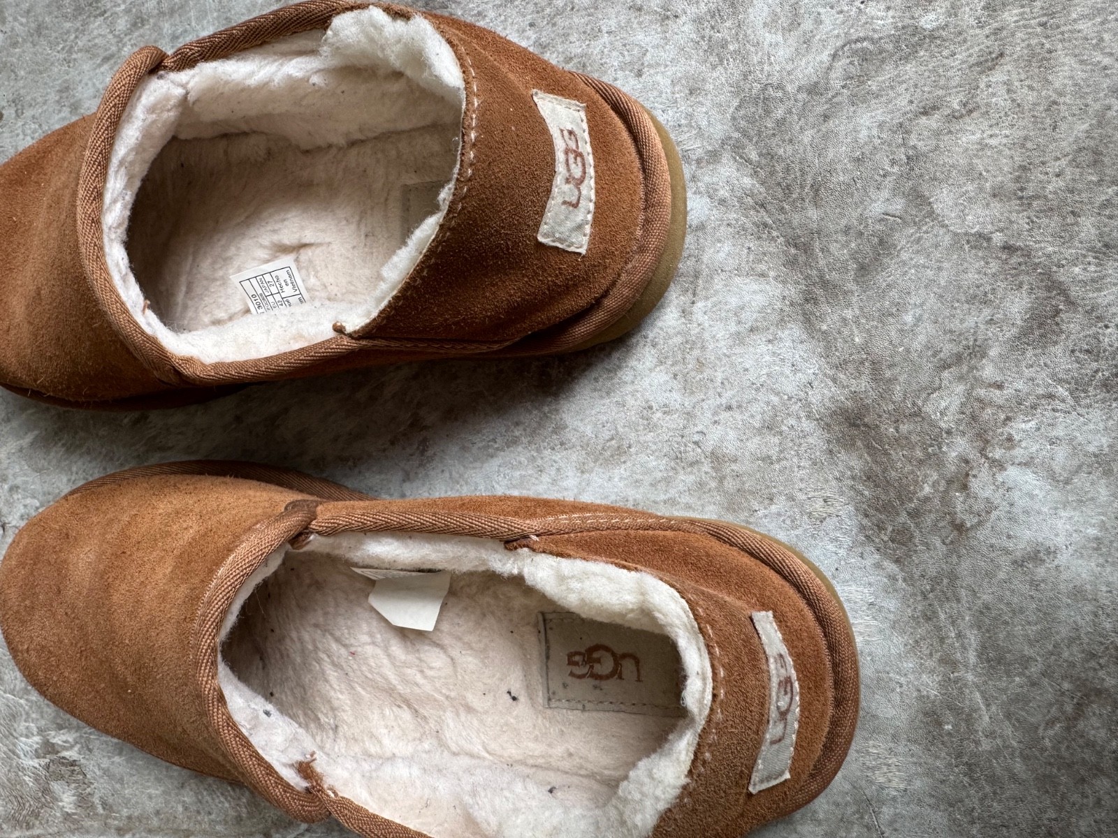 Ugg Slippers Men - image 3