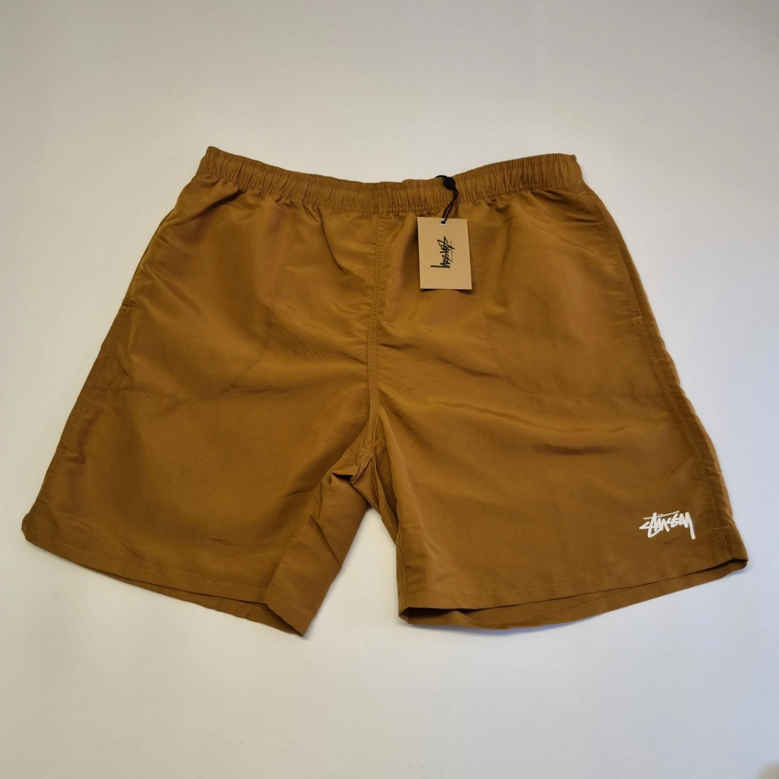Stussy water shorts coyote brown
Opens in a new window or tab