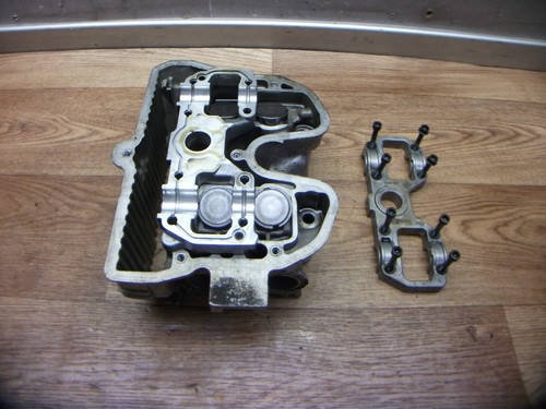 BMW F650  169 Funduro /     Zylinderkopf mit Ventile