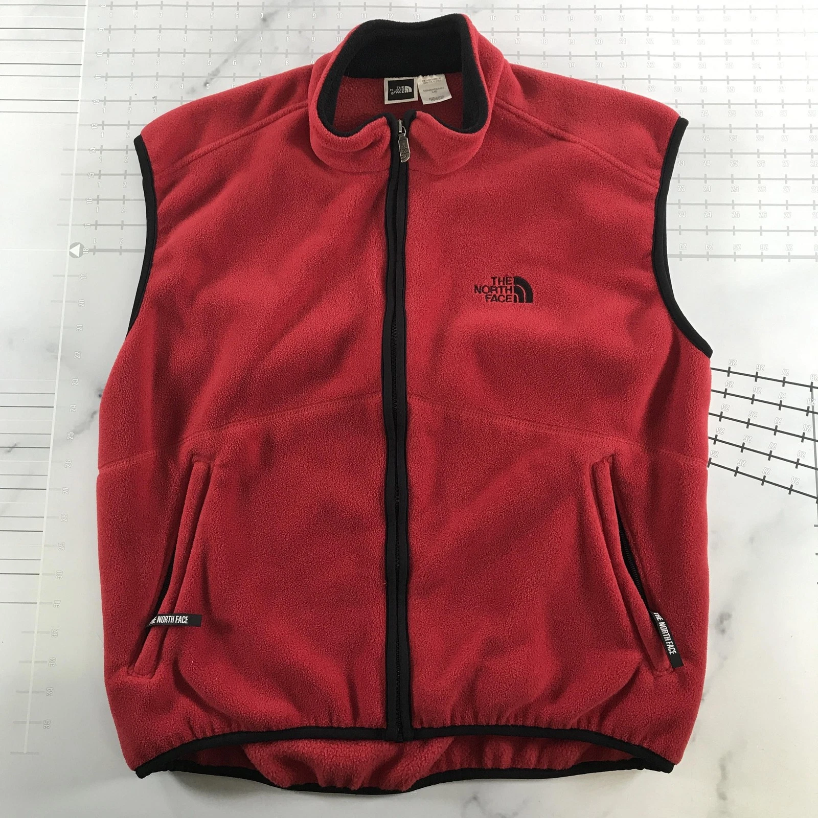 Vintage The North Face Vest Mens Large Red Fleece Full Zip Made USA Warm Outdoor
Opens in a new wind
