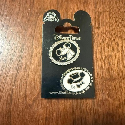Disney Parks Mr. & Mrs. Pin Set Shanghai Disneyland Character Badge Collection
