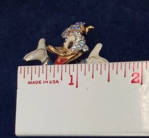 Broche prendedor firmado Swarovski Disney edición limitada 46/1000 Pato Donald nuevo en caja - Imagen 8 de 11