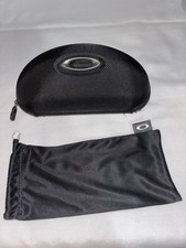Oakley Authentic Sunglasses Black Zippered Hard Clam Case with pouch