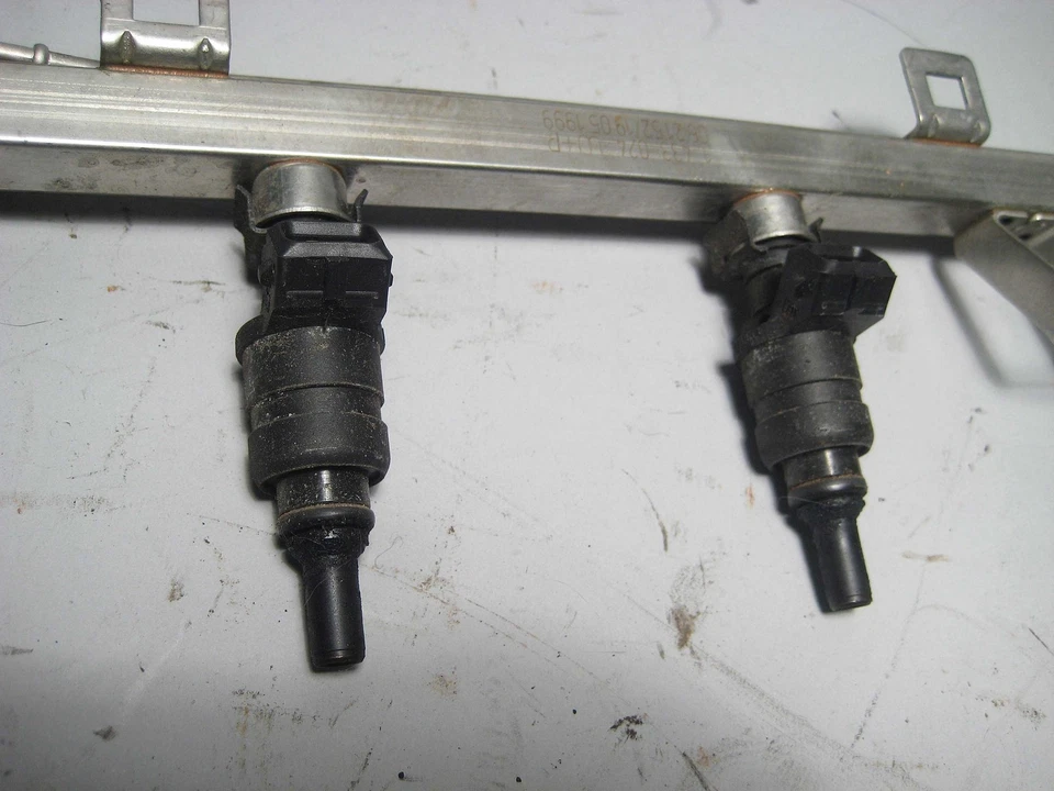1999-2000 BMW M52TU 6-Cyl 2.5L 2.8L Engine Fuel Delivery Rail w Injectors Z3 E46 - Image 3 of 3