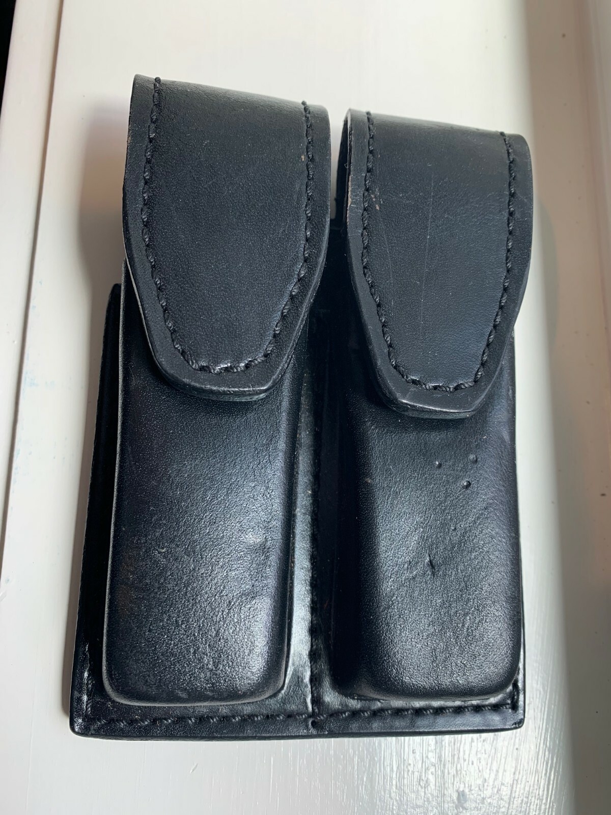 GOULD  &  GOODRICH  DOUBLE  MAGAZINE  POUCH  EZC   BRAND  NEW  LEATHER-image