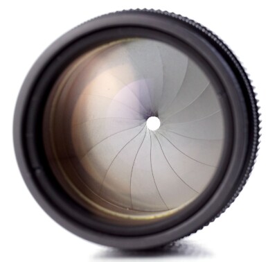M42 Objektiv PENTACON 2.8/135 BOKEH MONSTER 135mm F/2.8 Meyer Orestor 15 Blades