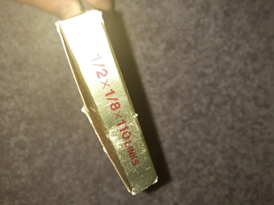 Cadena de bicicleta Izumi pista carreras 1/2" x 1/8" 110 nueva en caja Foto 2 de 4