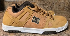 Men's Puffy Low-Top Tan Black Suede DC Men's Stag Skate Shoe - 10.5