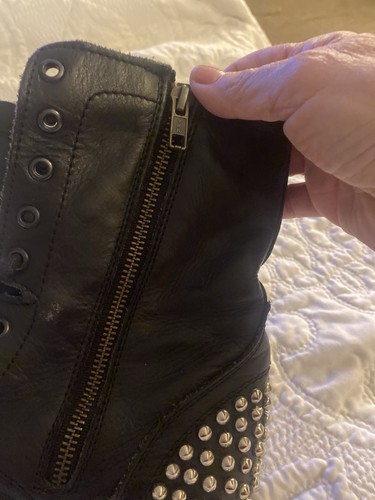 STEVE MADDEN Black Leather Studded TARRNEY Grunge Biker Combat Boot Sz 8.5 - Picture 9 of 9