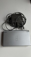 Nintendo DS Lite Handheld-Spielkonsole - Metallic Silber Mit Zwei Spielen