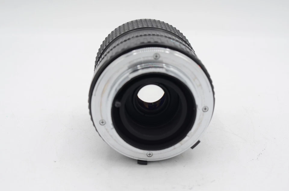 Minolta 28-70mm F/3.5-4.8 Macro 2-Touch MD Mount Manual Focus Lens {55} - Image 4 of 4