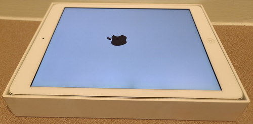 Apple iPad Air A1474 9.7 inch 16GB Wi-Fi Silver White MD788LL/B in Retail Box - Picture 5 of 12