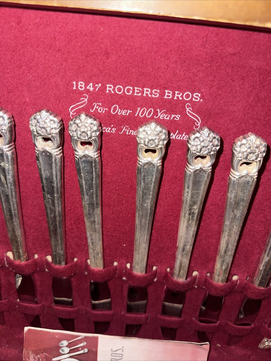 Rare 1847 Rogers Bros 68 PC Flatware Silverware Set Rare 1847 Rogers Bros 68 PC Flatware Silverware Set