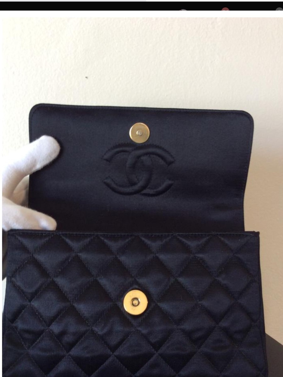 SALE ! SUPER RARE VINTAGE CHANEL BLACK SILK GRIPOIX FLAP BAG
