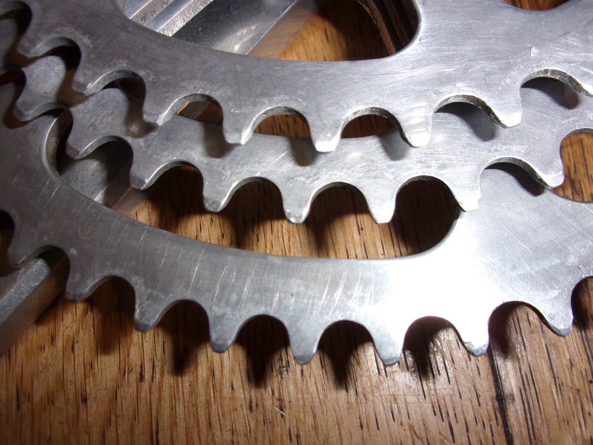 PÉDALIER TRIPLE PLATEAUX Spécialités TA Crankset Vintage Randonneuse EUR 159,00 - FR