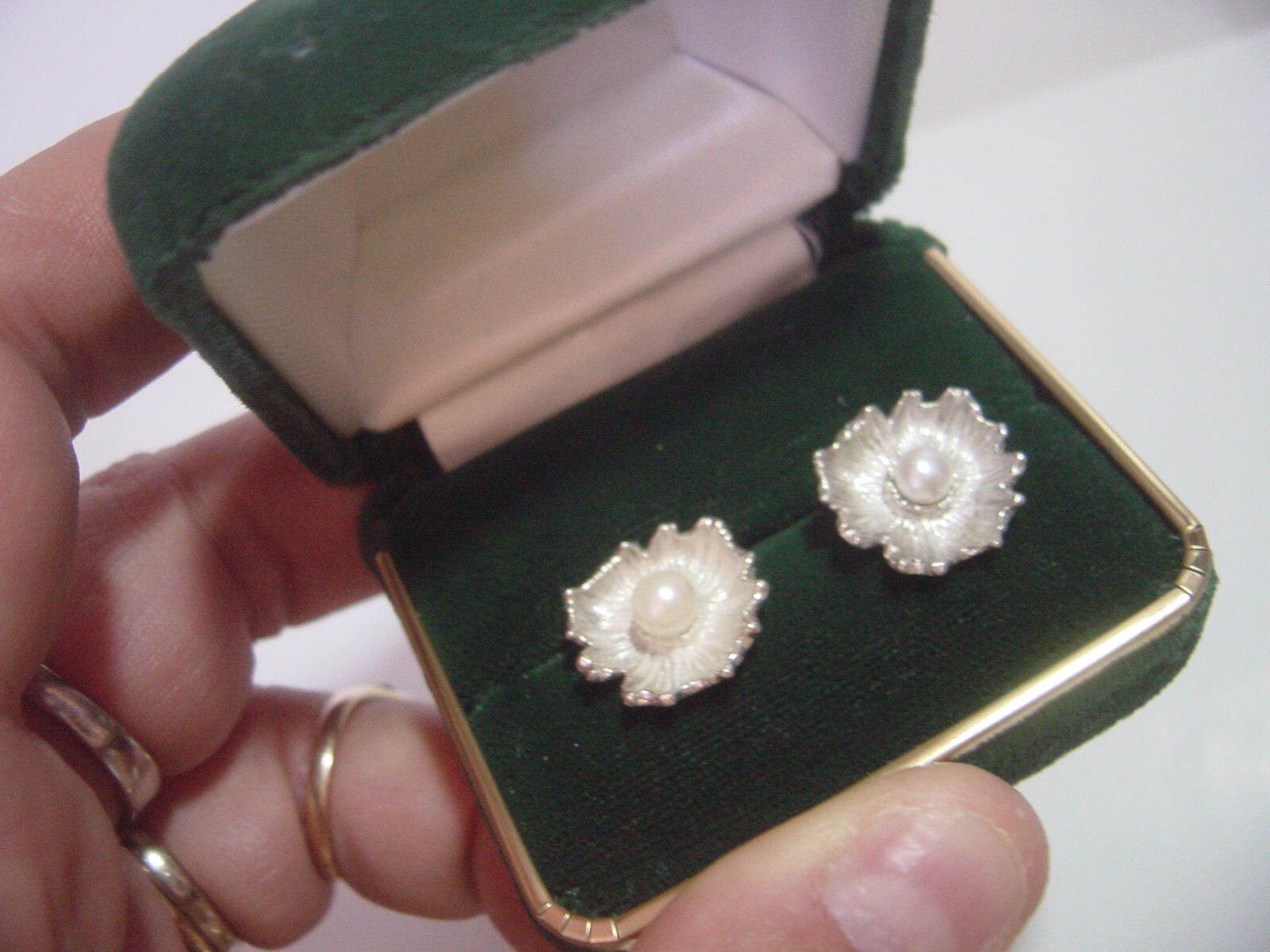 Solid Silver flower earings-Stunning designer-sup… - image 2