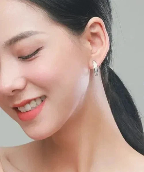 2.00CT Tester Pass Moissanite Small Huggies Hoop Earrings 14K White Gold Plated - Image 3 of 4