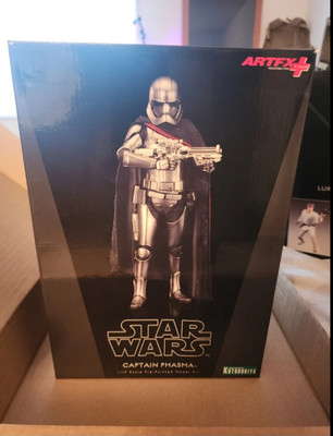 Kotobukiya: Star Wars Captain Phasma (1/10) Scale