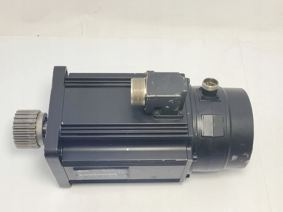 Rexroth Indramat MAC090A-0-ZD-2-C/110-A-0 223982 Servo Motor  - Image 2 of 4