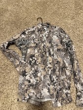 Sitka ESW(Early Season Whitetail) Shirt Medium EV2 Excellent Condition