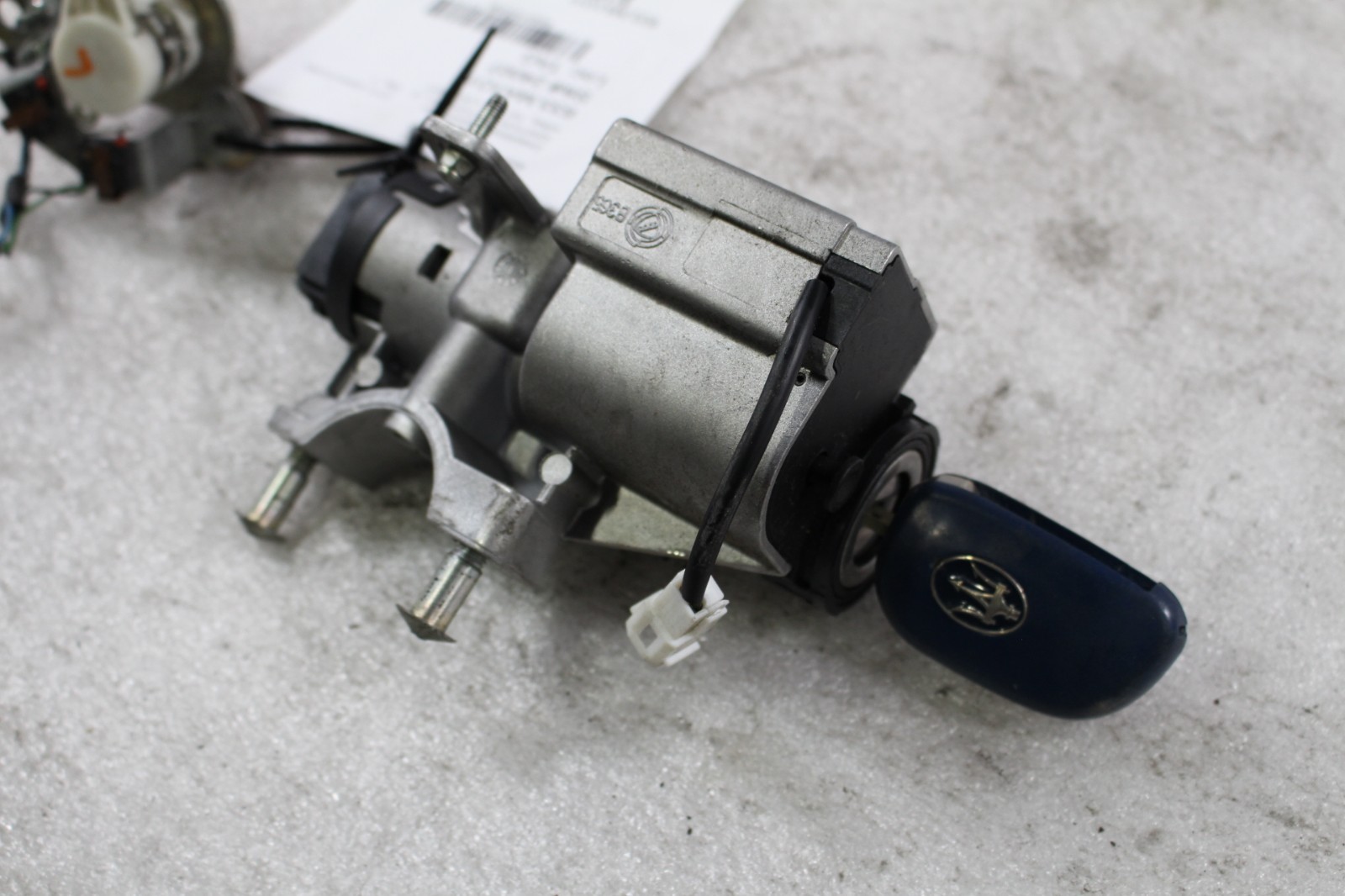 Maserati GranTurismo Ignition switches 2 pcs P/N 187748