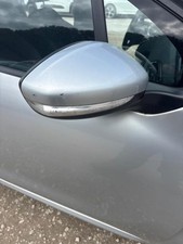 Retroviseur droit (ou coque) Peugeot 208