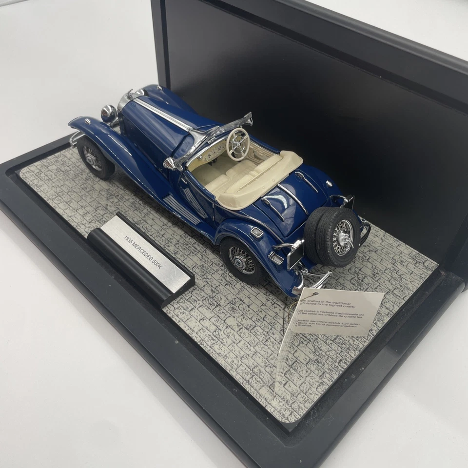 Franklin Mint 1/24 Scale B11XM23 - 1935 Mercedes 500K Roadster - Blue - Image 3 of 4