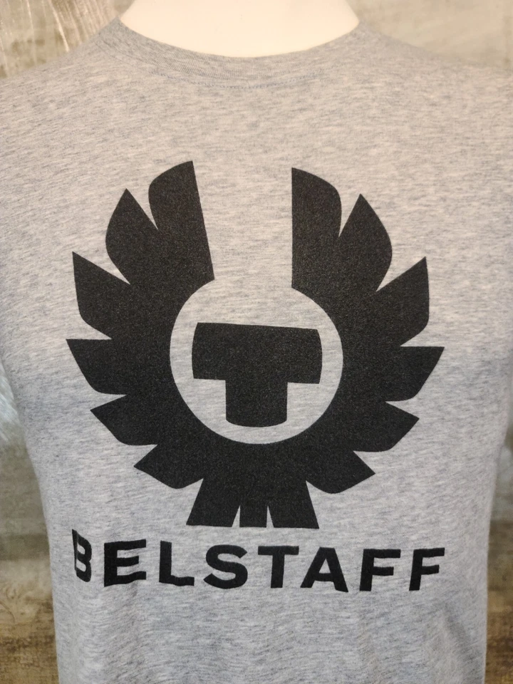 Camiseta BELSTAFF England tamanho M tamanho grande preta estampa de logotipo cinza slim fit designer - Imagem 2 de 4