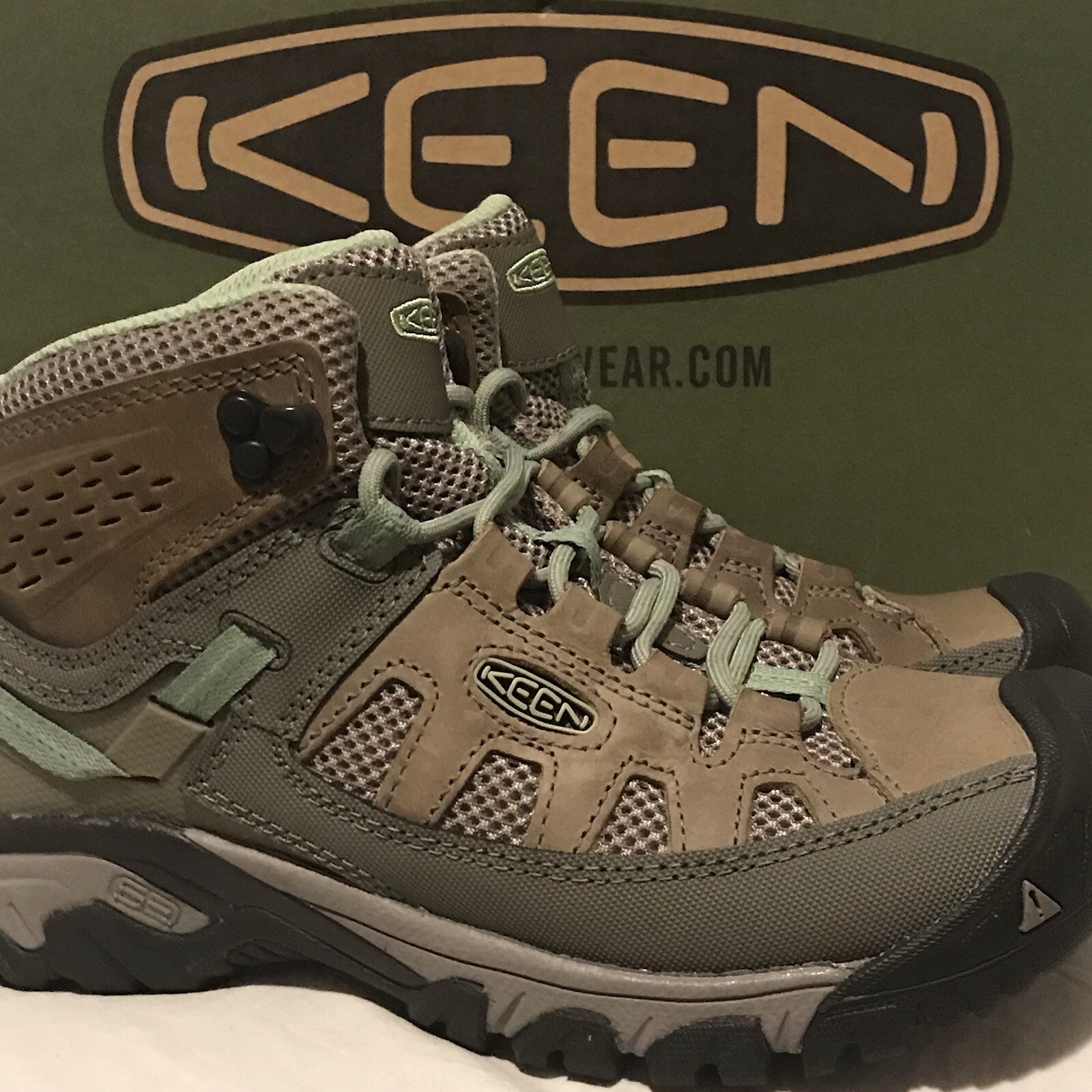 Stivali da trekking NUOVI KEEN donna taglia 6 5 M Targhee Vent 1018589 Fumo verde tranquillo