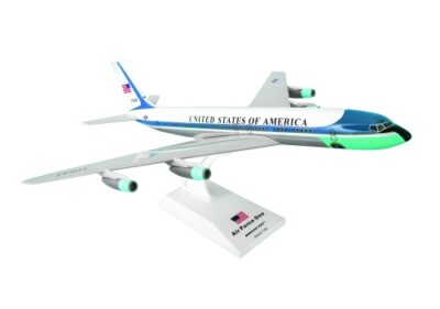 SkyMarks Boeing 707-100 U.S. Air Force (USAF) ''Air Force One'' 27000 1:150 Modell