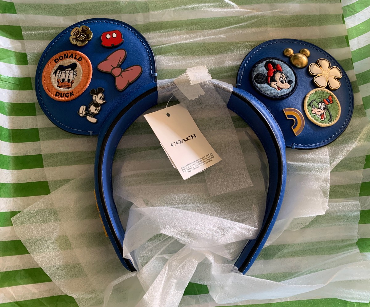NEW DISNEY X COACH 2022 LIMITED EDITION HONG KONG DISNEYLAND  display picture 1