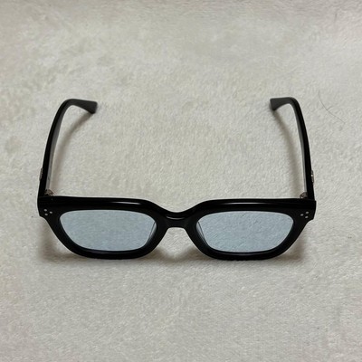 GENTLE MONSTER Musee Square Black Frame Light Lens Used From  display picture 3