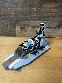 Lego Star Wars set 7668 Rebel Scout Speeder with Minifigures & Instructions