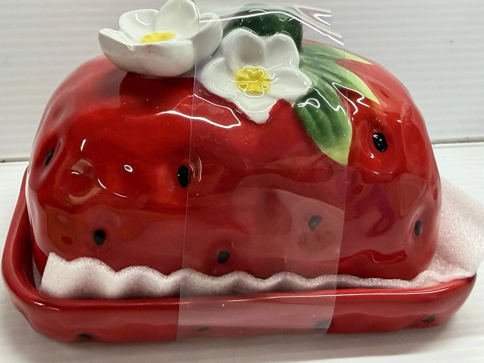 Strawberry Collector By Corner Ruby Butter Dish - New -5” Adorable !!