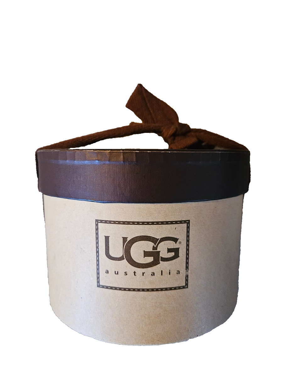 Ugg Cream Earmuffs New in Box | eBay display picture 1