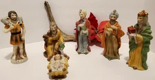 Vintage HomeCo Porcelain Nativity 6 pcs -  Baby Jesus, Joseph, Wise Men, Shepard