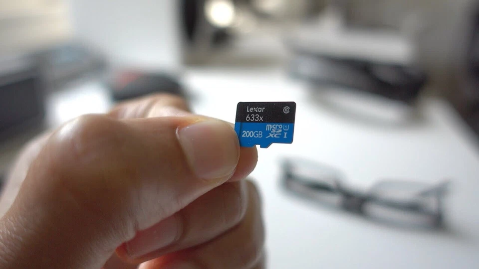 Lexar HIGH-PERFORMANCE 128GB microSDXC™ 95MB/s 633x UHS-I C10 U3 MemoryCard-UK - Image 4 of 4