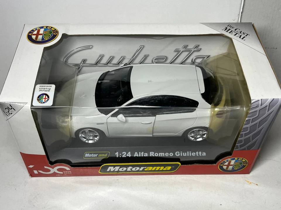 ALFA ROMEO GIULIETTA MOTORAMA - CARARAMA 1/24 - BIANCO - Immagine 2 di 2