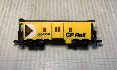 MODEL POWER #3128 N CANADIAN PACIFIC BAY WINDOW CABOOSE #CP203581 - Picture 2 of 6