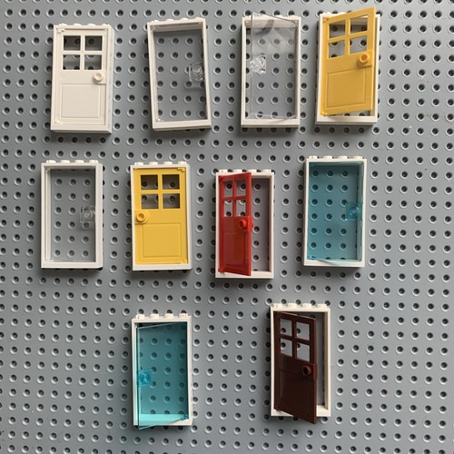 LEGO - 1x4x6 White Frame City Town Modular lot of 10 Doors Mixed Colors A1