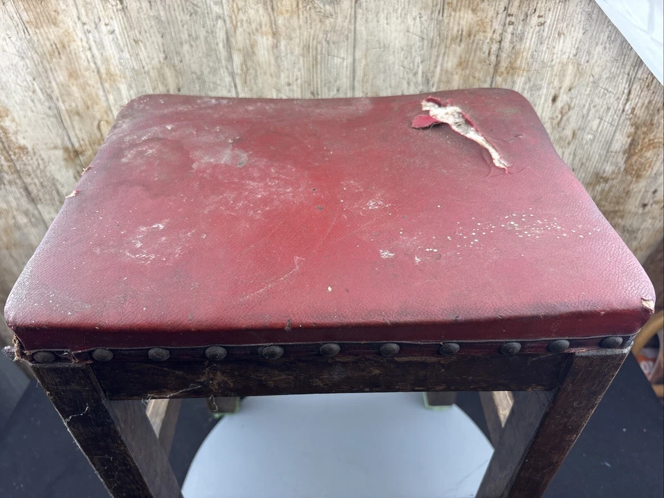EARLY 20th CENTURY 45cm HIGH HEAVY SOLID OAK STOOL 34x26cm Top - Image 2 of 4