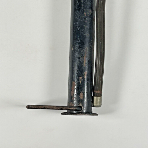 1940’s Peters and Russel Inc Utility and tire pump, bike pump 18.75" - Picture 4 of 17
