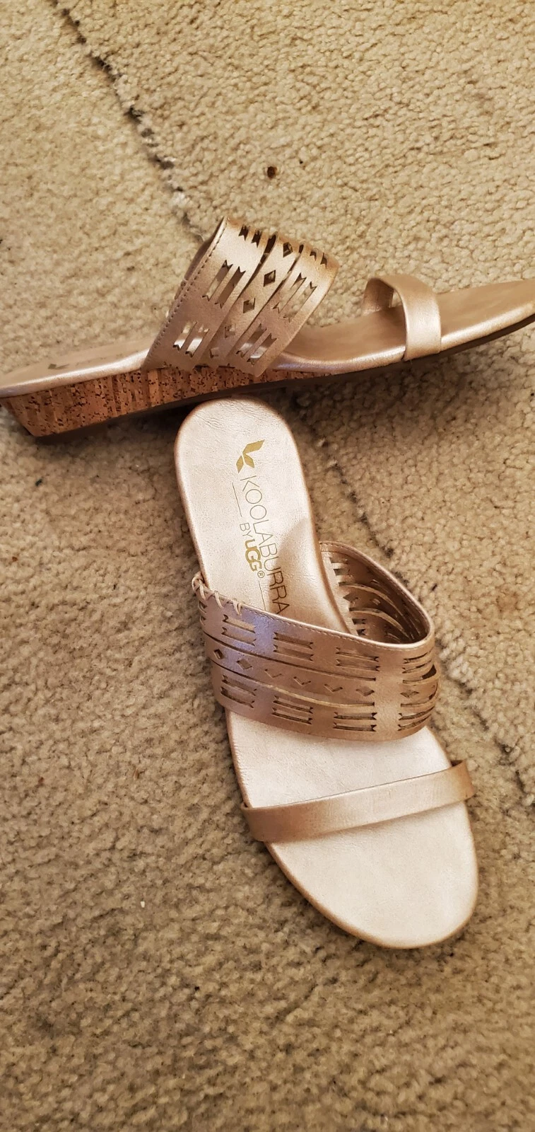 Sandali con zeppa Koolaburra By Ugg taglia 10 champagne slip on punta aperta