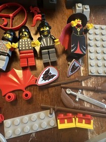 LEGO 6087  Witch's Magic Manor 100% Complete W/ Minifigures Excellent Condition