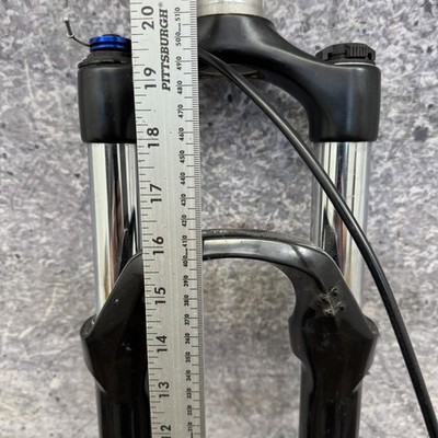 RockShox Tora TK Suspension Fork 26 1 1/8 Threadless Lockout Disc